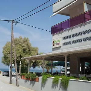 Hotel Pithari, Agía Triáda